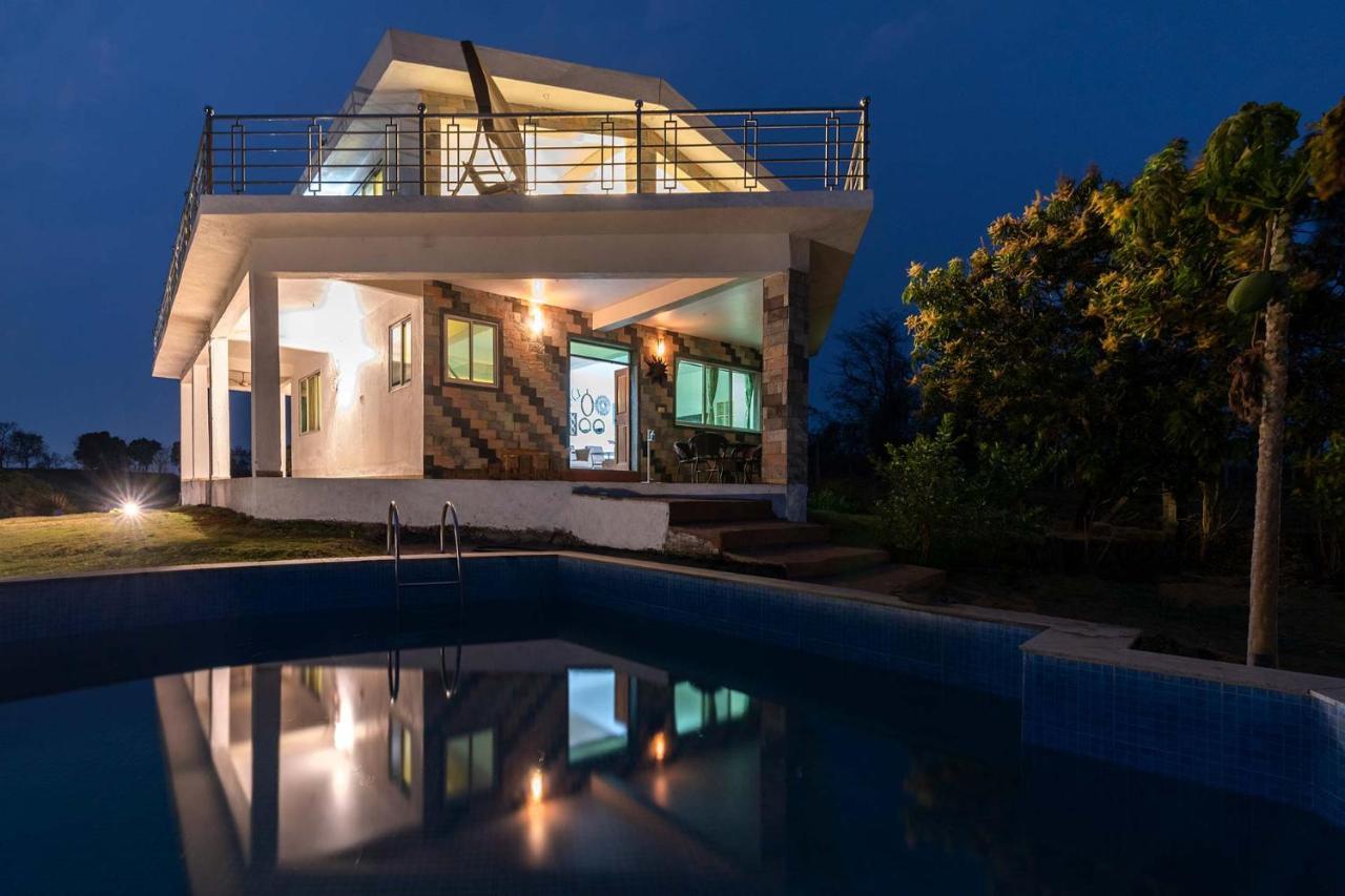 Aqua & Sage By Stayvista - Riverside Villa With Pool & Terrace Karjat Exterior photo